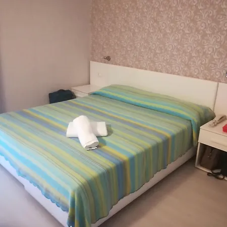 酒店 蔚蓝海湾酒店 陶尔米纳