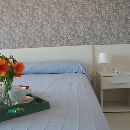 酒店 蔚蓝海湾酒店 4*