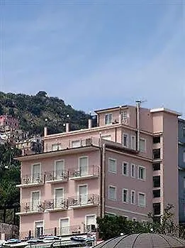 蔚蓝海湾酒店