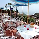 Szálloda Baia Azzurra 4*