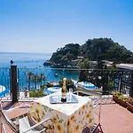 Baia Azzurra 4*